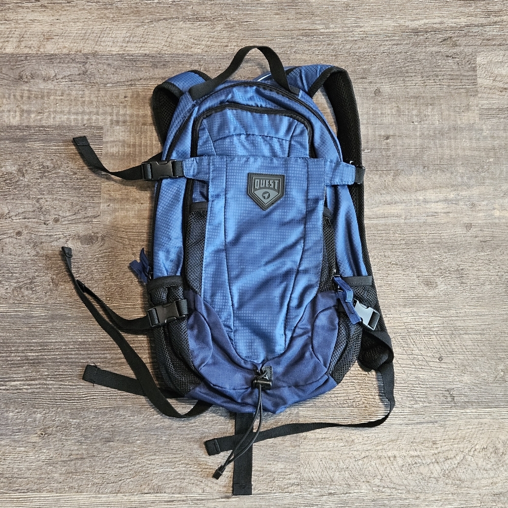 QUEST 2L Hydration Pack Bag Outdoor...NEW